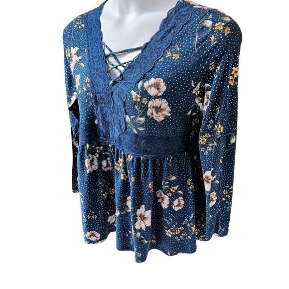 TORRID Women's Multi- Color Blue Floral Lace Poka- dot Babydoll Top Size 10 - Picture 3 of 12